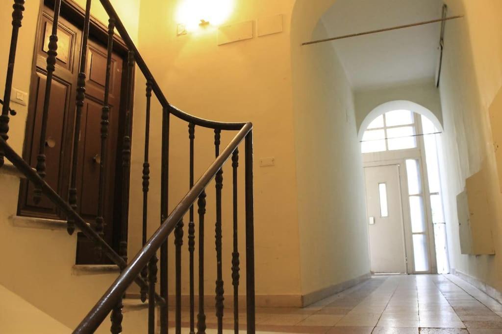 Near Colosseum By Varental 2Br + 1Sb Ρώμη Εξωτερικό φωτογραφία