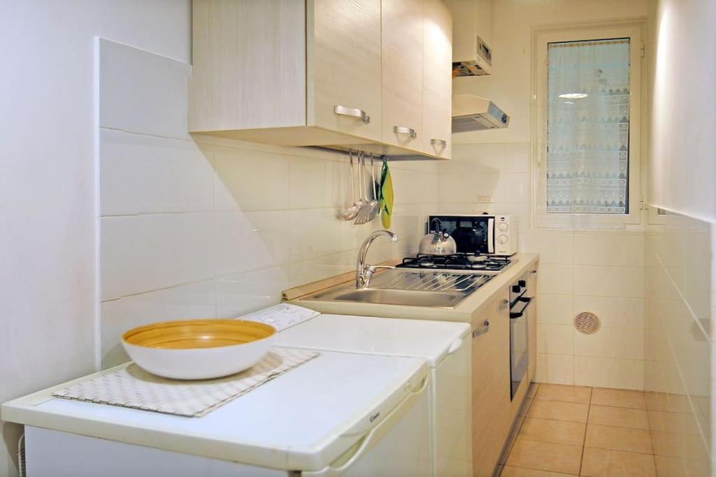 Near Colosseum By Varental 2Br + 1Sb Ρώμη Εξωτερικό φωτογραφία