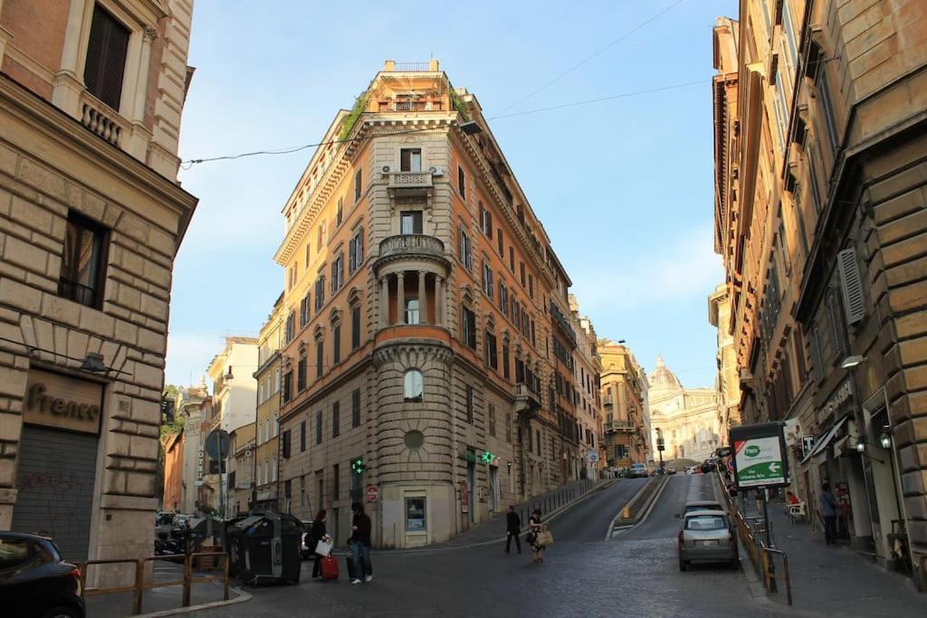 Near Colosseum By Varental 2Br + 1Sb Ρώμη Εξωτερικό φωτογραφία
