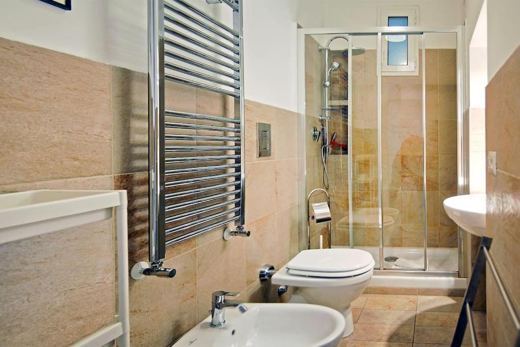 Near Colosseum By Varental 2Br + 1Sb Ρώμη Εξωτερικό φωτογραφία